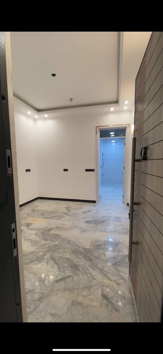 مشتملات 40م للبيع
ياللّه
مشتملات 40م تونات للبيع
الواجهة 4 والنزال 10
يحتوي على استقبال ومطبخ وخدمات
والطابق الثاني غرفتين نوم
والطابق الثالث غرفة نوم وسطح
P العنوان : حي اور منطقة ال300 
***********
