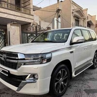 تويوتا لاندكروز 2017 فول مواصفات فطيمي 6 سلندر سيارة مكفوله كفاله عامه...