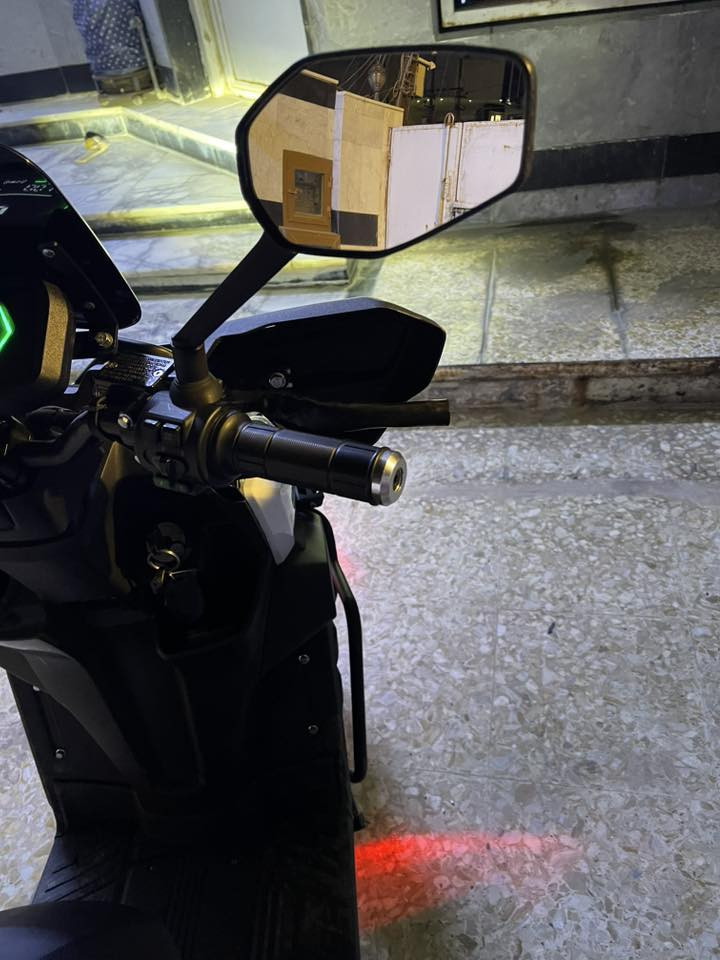 السلام عليكم دراجه أباجي للبيع شحن استعمال اقل من شهر يعني جديده كلش على الفحص قفلها مليون بدون تفاوض للاستفسار الاتصال على الرقم ***********
