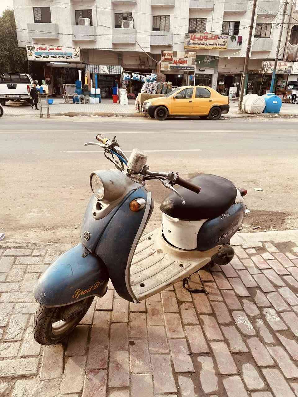 سلام عليكم دراجة عبد الحليم دراجة شوية تئخر بل تشغيل سعر 200 وبيهة مجال مكاني البياع شرطة الرابعة  رقمي *********** متواجد واتساب
