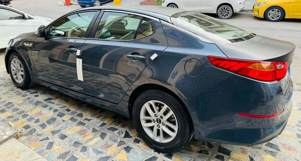 اوبتيما موديل 2014شكل 15
خليجي السيارة باسمي 

مبدل بيها ابواب 2 

كير محرك مكفولات 

سونار مرفق بالصور 
السعر 118
***********
