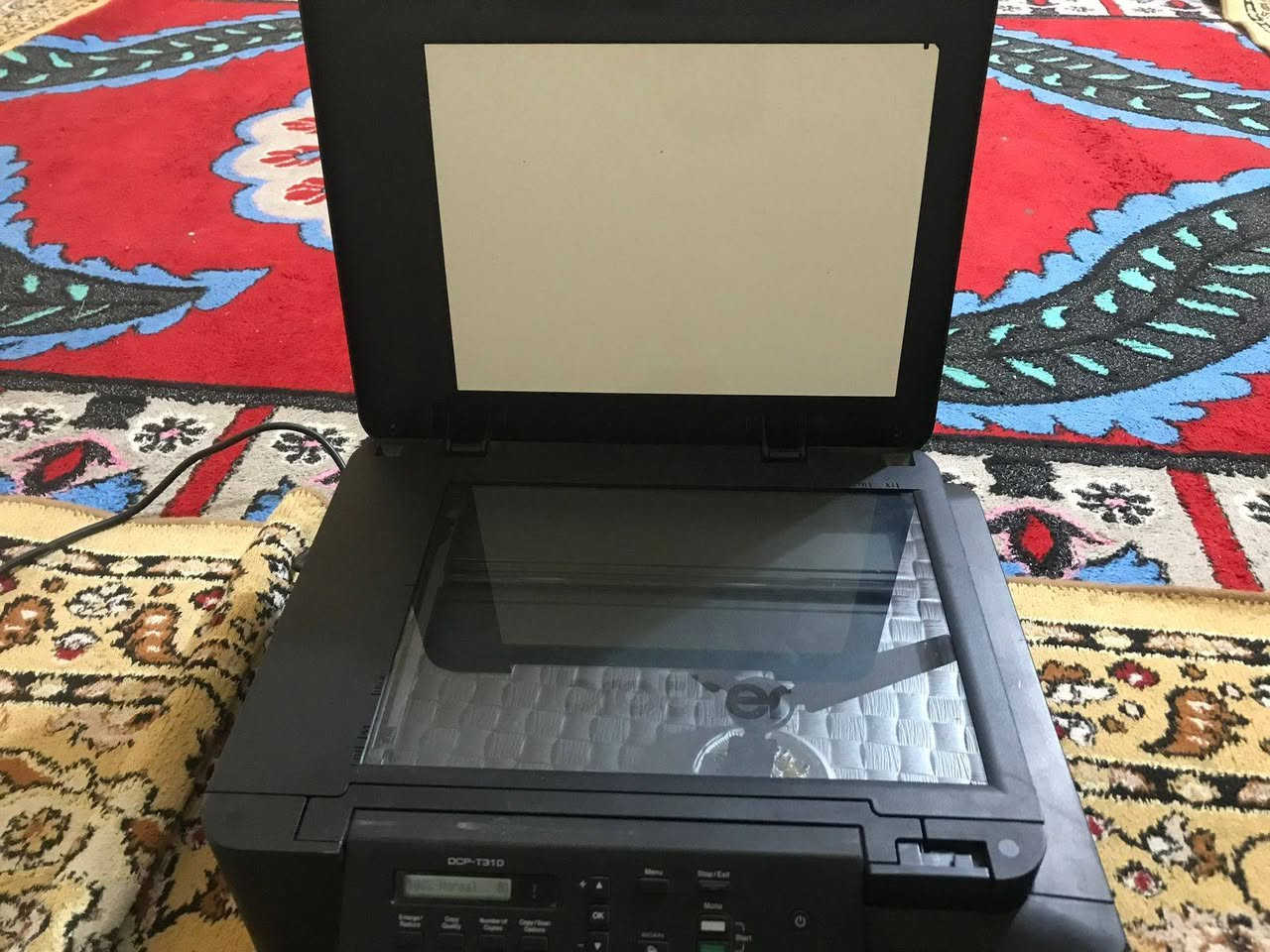 طابعه brother
جديدة استنساخ عادي وملون
***********
