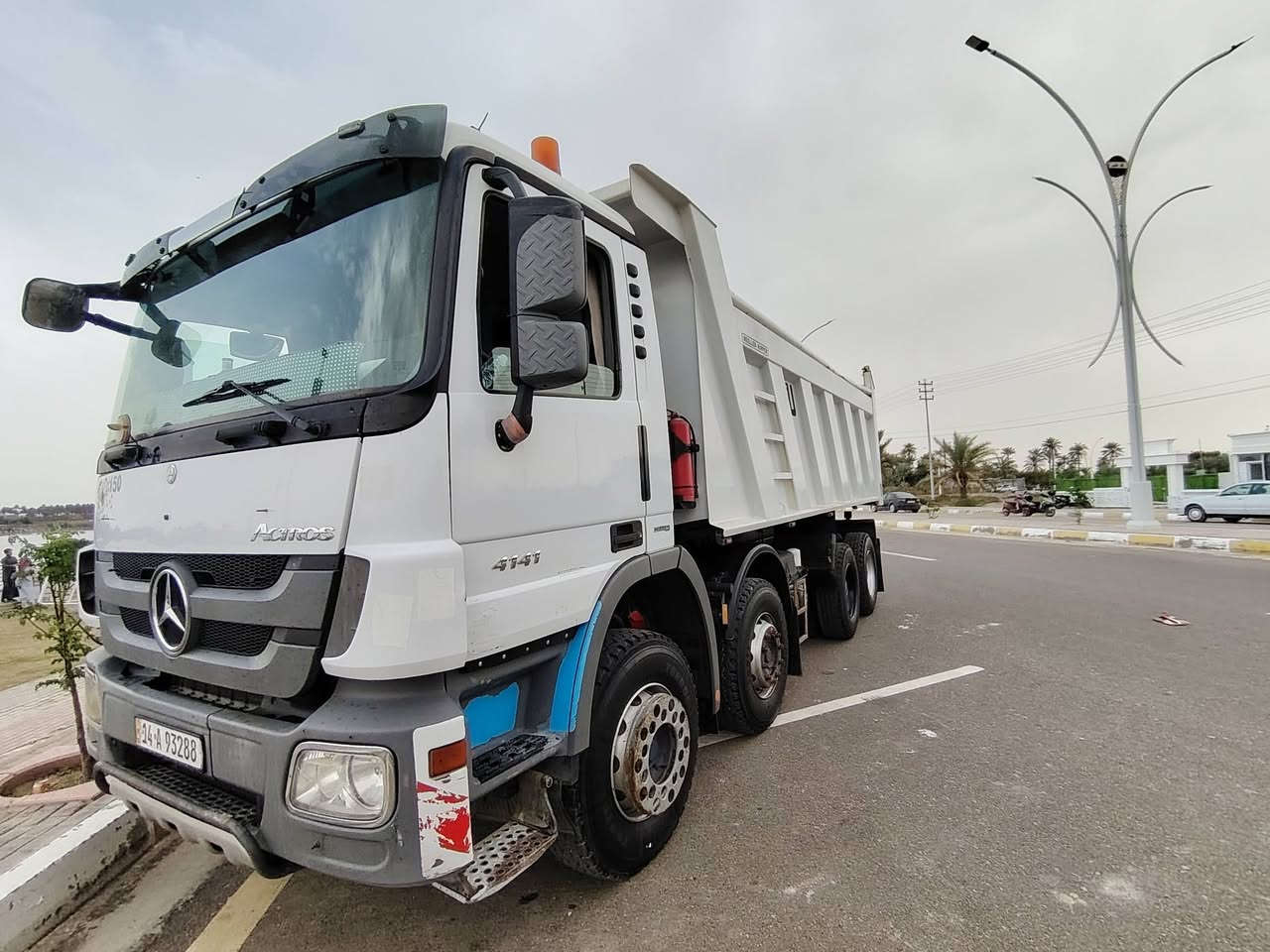 السلام عليكم
اكتروز للبيع رقم بصره تحويل ثاني يوم 

موديل 2012 معلايه 2017
سياره نضيفه وجاهزه وهيه هسه بشغل

السعر 850 وبيها مجال
***********
