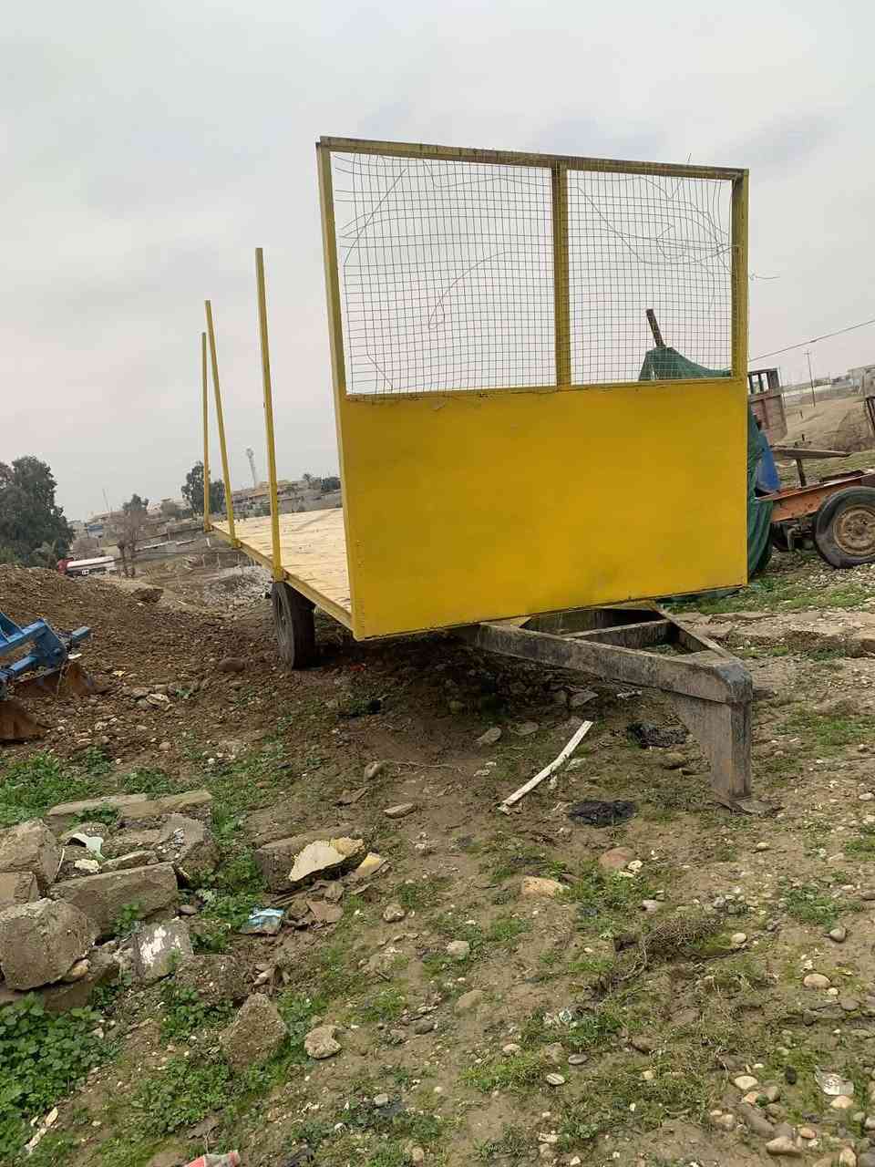 السلام عليكم
عربانه للبيع مال بواري مرشه اصطاب اكسن مال تركتر
مكان جنوب الموصل 
السعر 18 ورقه 
***********
***********
