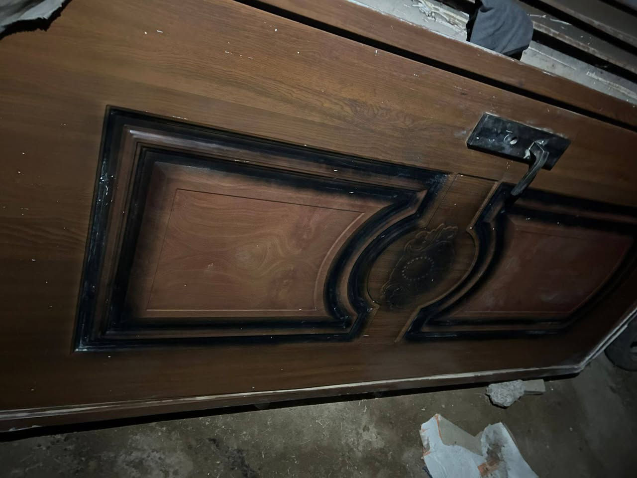 السلام عليكم يوجد بوب غرف نوم العدد 3
مستعملات شي قليل 
الرقم ***********
