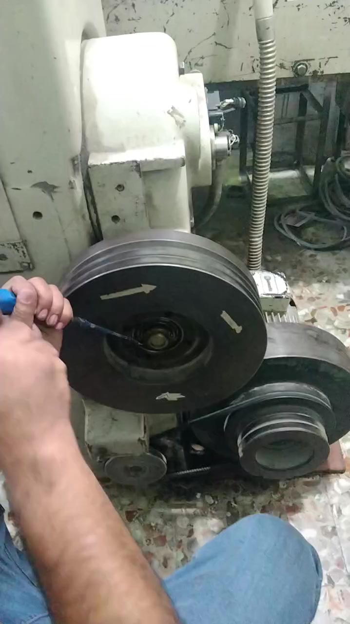 علي صبري الميكانيك تصليح كافة أنواع المقصاة لتواصل الاتصال على الرقم التالي ***********
