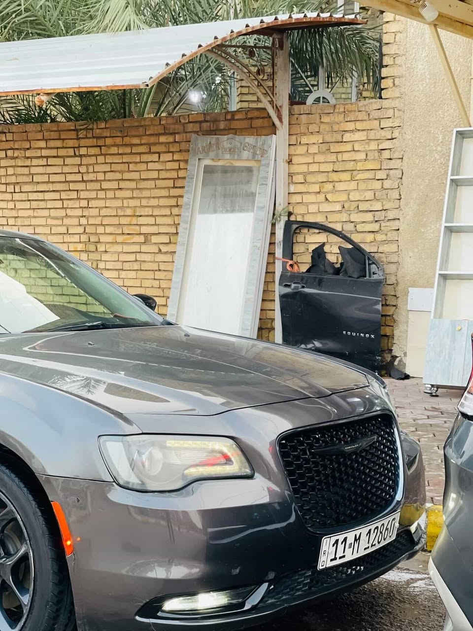 🦅كرايسلر  300S امريكي دخول جديد🦅
الحلال للبيع 🤍🍀
         
                الموديل 2023 اصل🧿
                   ( الاصدار الاخير )

                  اللون نفطي🤍🍀
     
المسافة المقطوعة  10الاف زيرو 

حجم المحرك 3600

            السيارة (حادثه جاملغ ايسر فقط)🇺🇸
   ( السياره بدون رقم )

مواصفات السيارة:-
•  نقطة عمياء . 
•  حساسات امامية . 
•  ويل قياس 20 أنج . 
•  حساسات خلفية .  . 
•  شاشه كبيرة مع نظام ملاحة نفكيشن GPS .
•  مقاعد أمامية كهربائية عدد 1
•  مقاعد أمامية تبريد وتدفئة . 
•  مقاعد خلفية تدفئة . 
•  تشغيل عن بعد .  . 
•  تدفئة مقود . 
•  محدد سرعة .  . 
•  كاميرا خلفية دوارة.
•  ⁠مع ترحيب متحسسة للاضاءة  
•  دخول ذكي 
•  ⁠(بصمة) .

للاستفسار عن السعر واي تفاصيل اخرئ الاتصال متوفر 
***********🍀🤍
المكان كوت🍀🤍
🪬🧿
