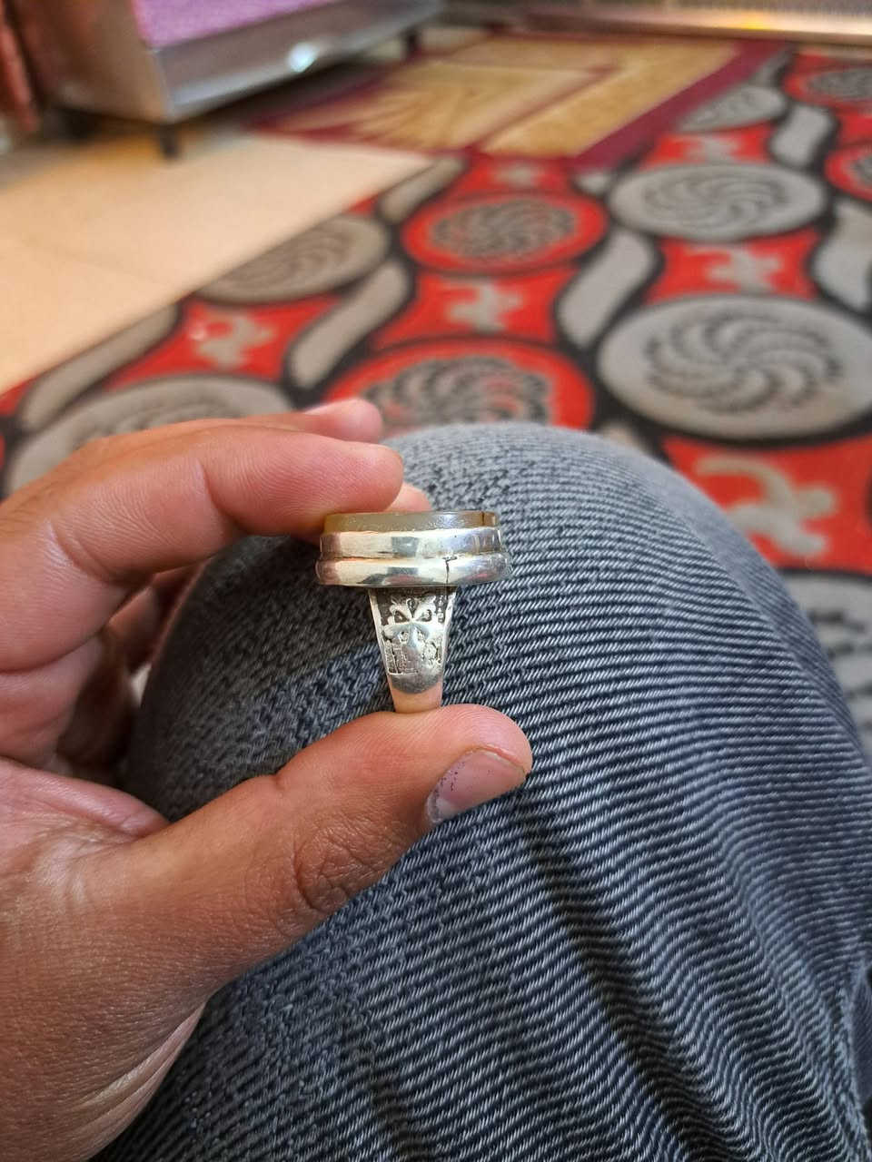 خاتم للبيع شرف الشمس قديم
السعر ٧٥
***********
