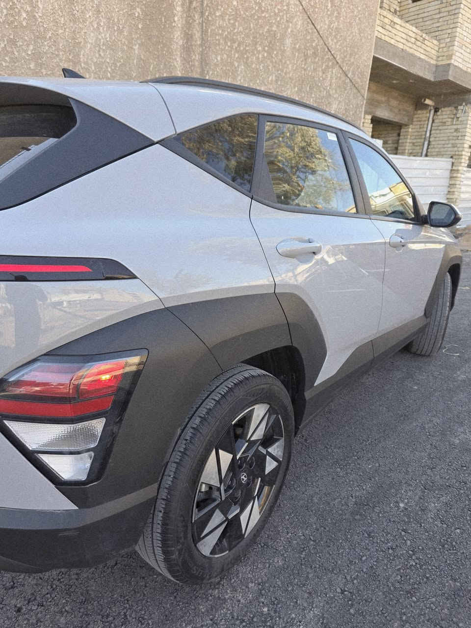 السلام عليكم كونه مديل 2024 
مرقم بغداد 
نص فول 
كرسي كهرباء 
نقاط عمياء 
رادار امامي خلفي 
مثبت سرعه 
حادثه نفس ما موضح بصور فقط 
دخول جديد ب 2025 
السعر 175 وبي مجال 
مكاني بغداد الجديده 
رقمي ***********
