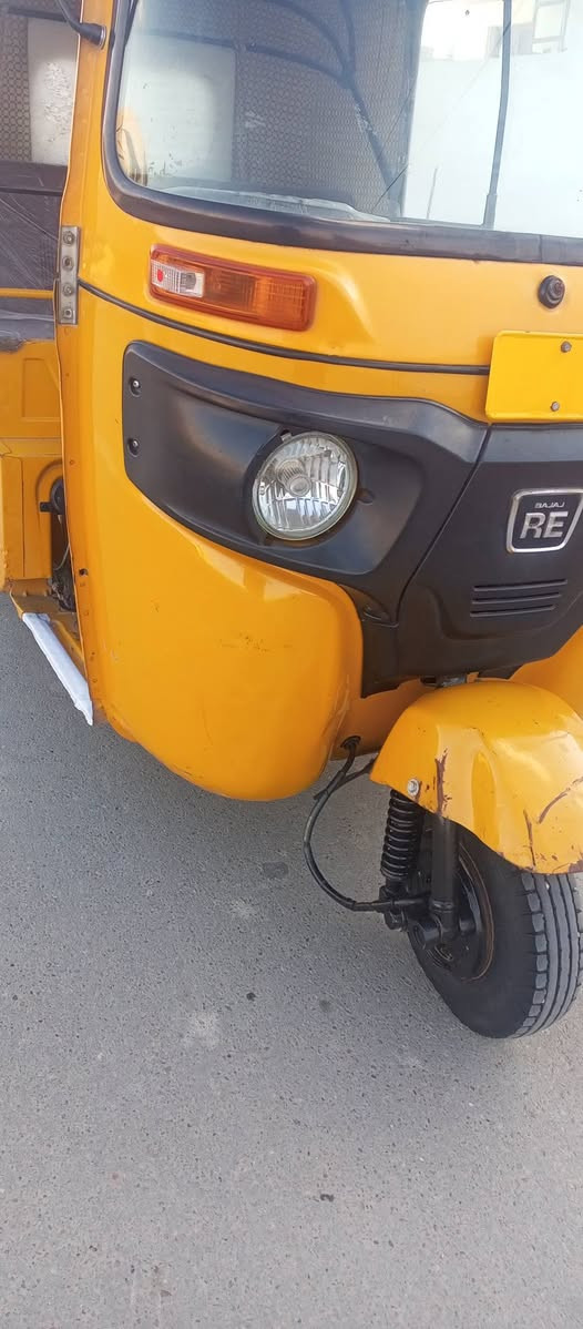 السلام عليكم تكتك موديل 2020 كفاله لا معجون ولا صبغ رقم واسط تحويل مباشر المكان واسط  الشراي يتصل بدون خاص مارد اتصال ***********
