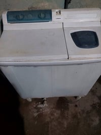 غساله هيتاشي لبيع سعر ٧٥ الف صوبه كورنه ٤٠الف  ٠٧٥١٩٢٨٥٥٧٠