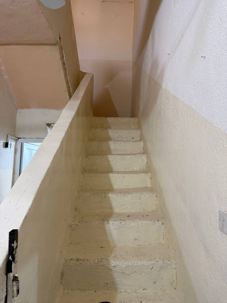 مرحبا
بيت للبيع ٢٧٥ م 

طابقين

٧ غرف

استقبال 

مطبخ حار وبارد

صحيات حمامات ٢

تواليت ٢

واحد حزيران قرب جامع الغفران

للاستفسار ع هذا الرقم 

***********
