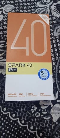 سبارك ٤٠ برو • موصل ايسر