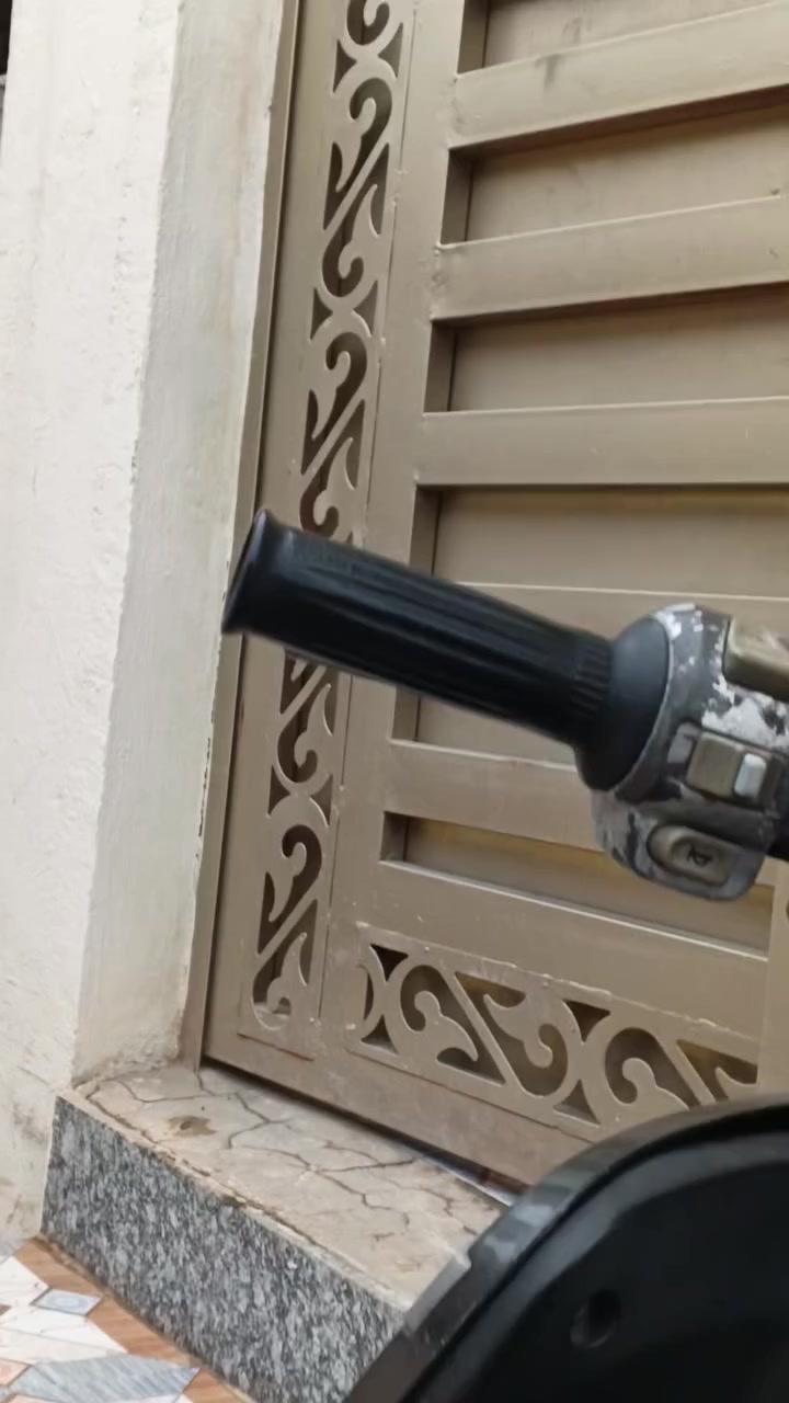 السلام عليكم
بوليس مسطره 
ختم واحد كفرات ودواخل ومكينه 
كفاله عامه مكينه وكهربأيات مكينه ماممدود عليه صبانه جيب فيتر وتعال 
الدراجة نازله من الرمبه 11/15 وصل المعرض موجود 
دراجه كفاله من الراس للراس 
ملاحضه: الدراجه احله من الصورهه.. 
السعر 975 وبيه مجال للطيبين
المكان بابل القاسم 
الرقم ***********
