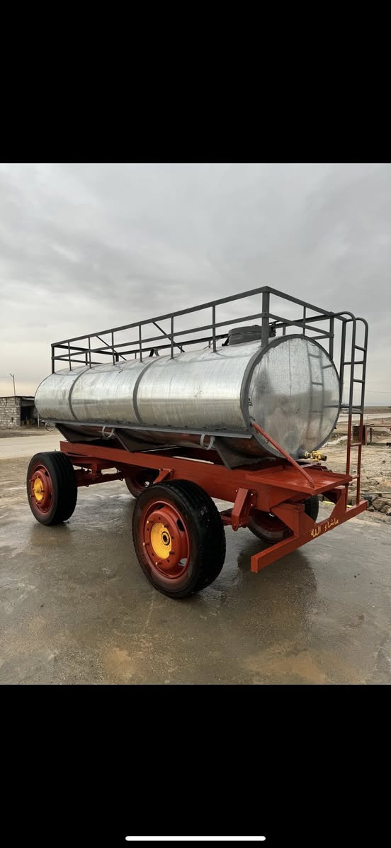 السلام عليكم اخوان موجود مغطوره نضيف حيل تانكي مغلون صينيه بلاديه توايرها فوك النص عمر مغطوره جديده العنوان موصل السعر اتصلو ***********ك /اس ***********
