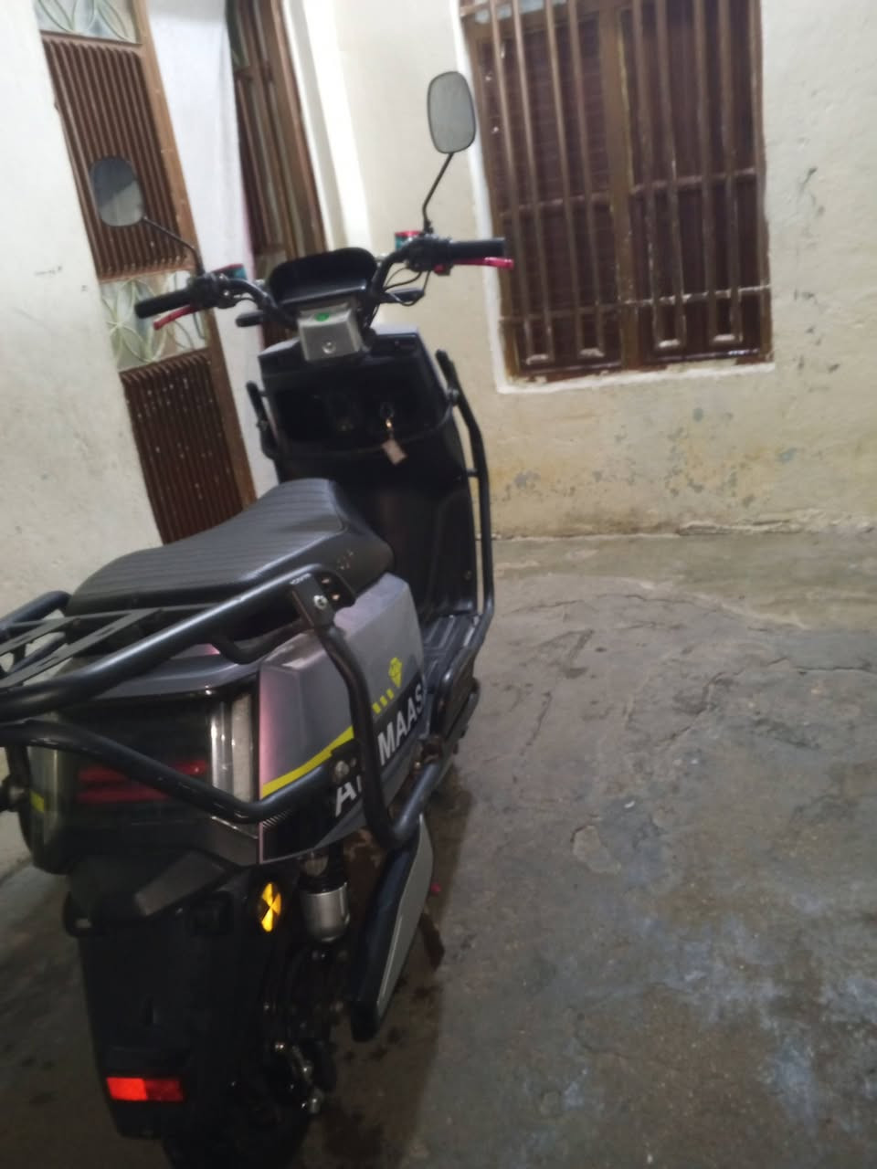 السلام عليكم 
 بايسكل شحن نضيف مثل ما واضح بل صوره  ل بيع 650
***********المكان الرمادي الثيله
