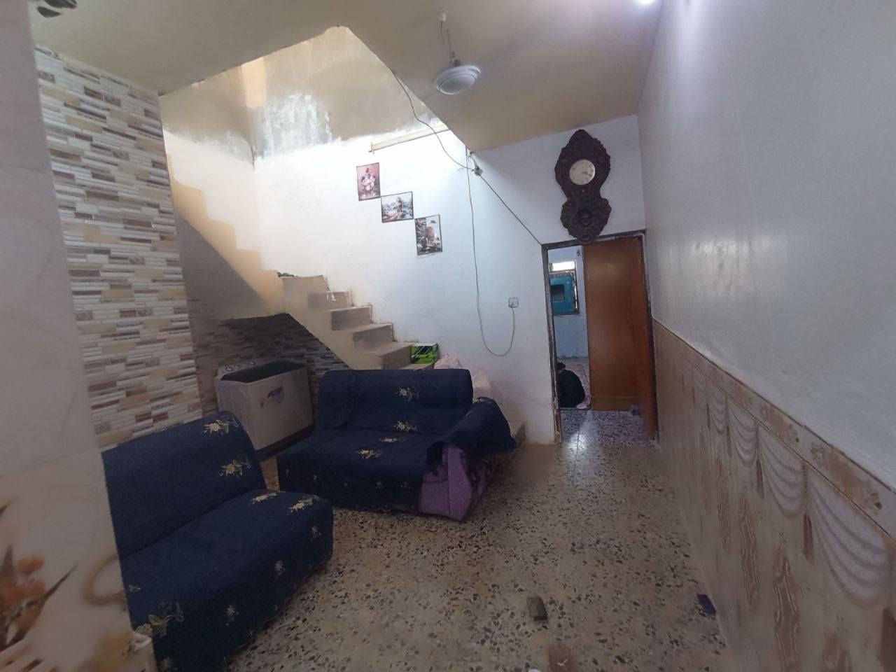 بيت طابو صرف  في حي المهندسين ٤مساحه١٢٥ خلف مدرسة عمر بن عبد العزيز  يحتوي على استقبال ومطبخ وكلدور وغرفة نوم وصحيات ومحل للاستفسار الاتصال على الرقم ***********
