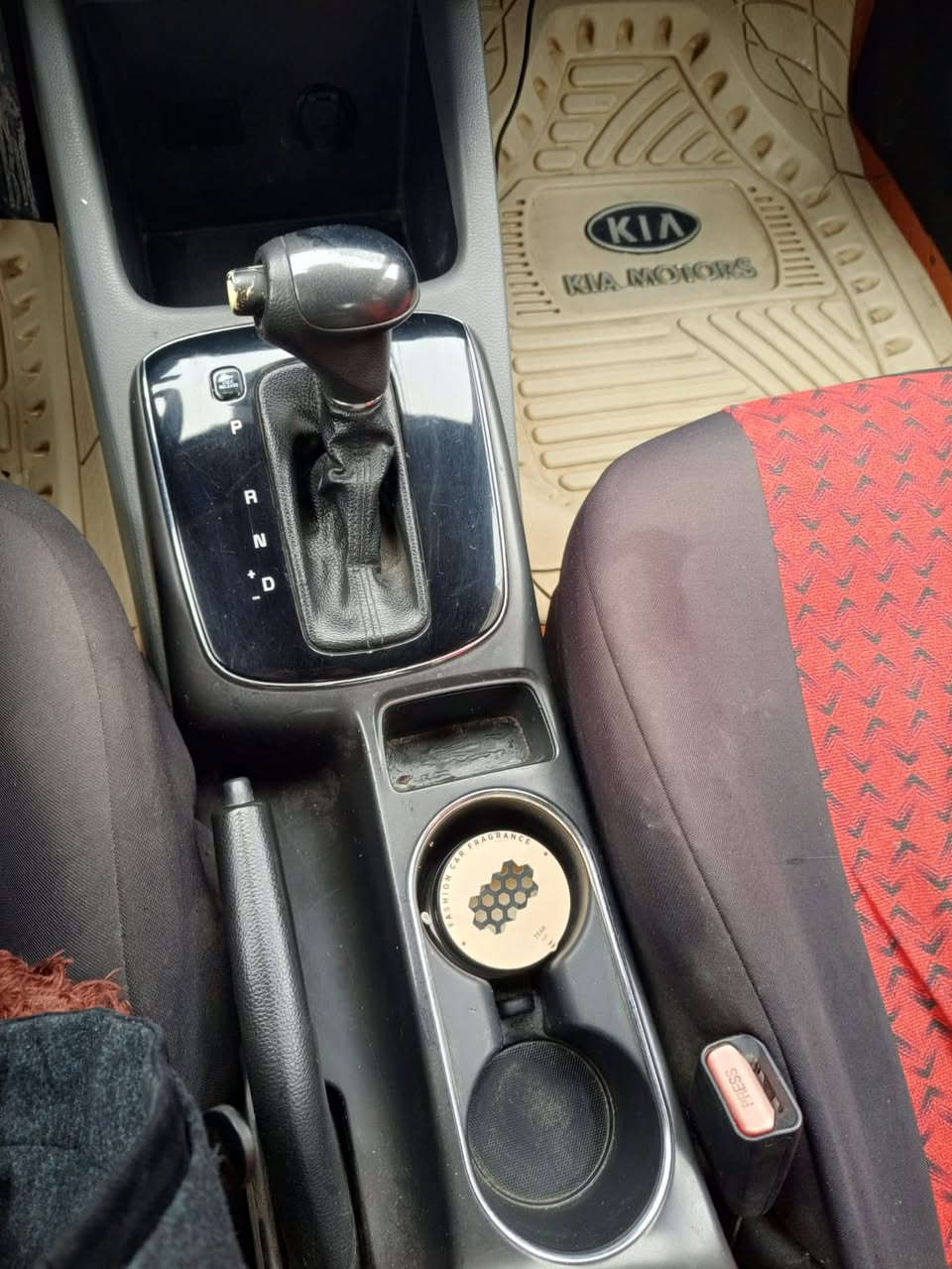 سيراتو ٢٠١٧سيارةجاهزة كير محرك تبريد حدادية ماشية ٩٥حقيقي بيها سونار موضح كل شي لاتصال *********** مكلف بل النشر مكان السيارة نجف
