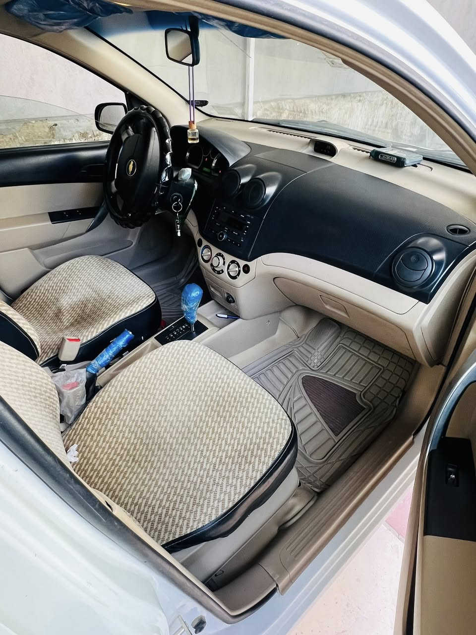 السلام عليكم والرحمة شلونهم شباب الطيبه ❤️افيو موديل 2011 استلام شركه عامه 🖤
رقم بغداد بأسمي 

سيارة جديدة وكارتون بالعافية على ياخذها 

ماشية 85 الف وقابل لزيادة 

السيارة جديدة وحلوه 

مكفوله من البارد والتبديل اخوان فقط صبغ جوه اليده مال الباب صدر والوراها  مامبينه اثر شخط 

السيارة مكانها بابل شارع 40 

الاستفسار على الرقم التالي***********
