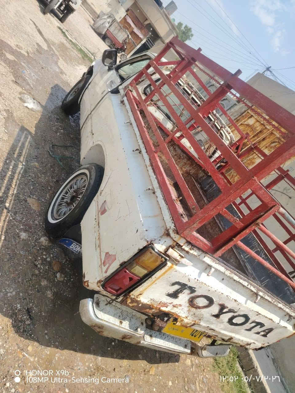 بيكم تويوتا 80 رقم أصفر بيه كابون بانزين تريد وكاله تريد تحويل طخم تايات الاربعه جديد 
ابيعك فحم العنوان الموصل الجانب الأيمن
السعر 15 وييه مجال بسيط

***********
