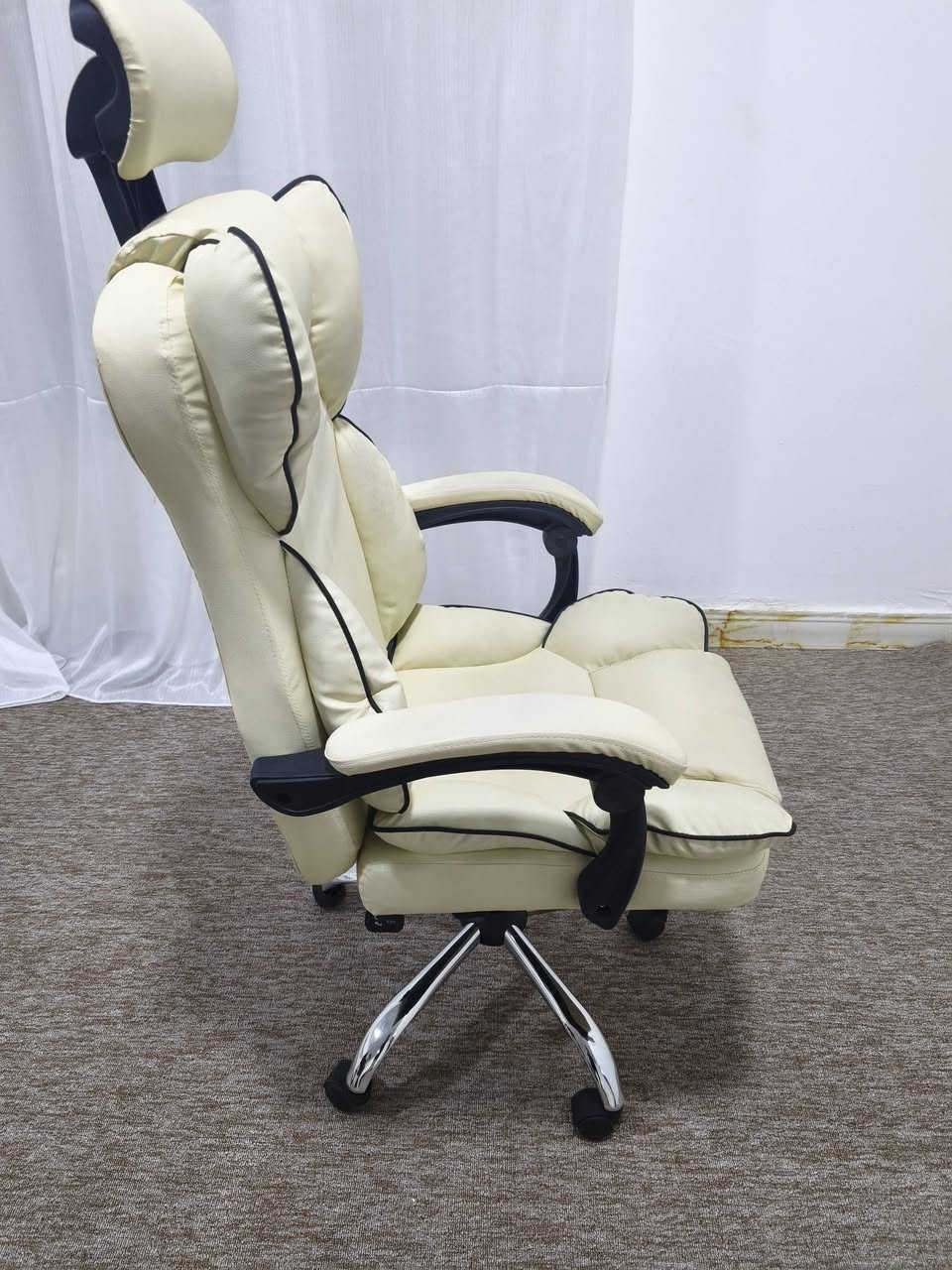 للبيع  سعر١٠٠
مكاني بصرة
***********
