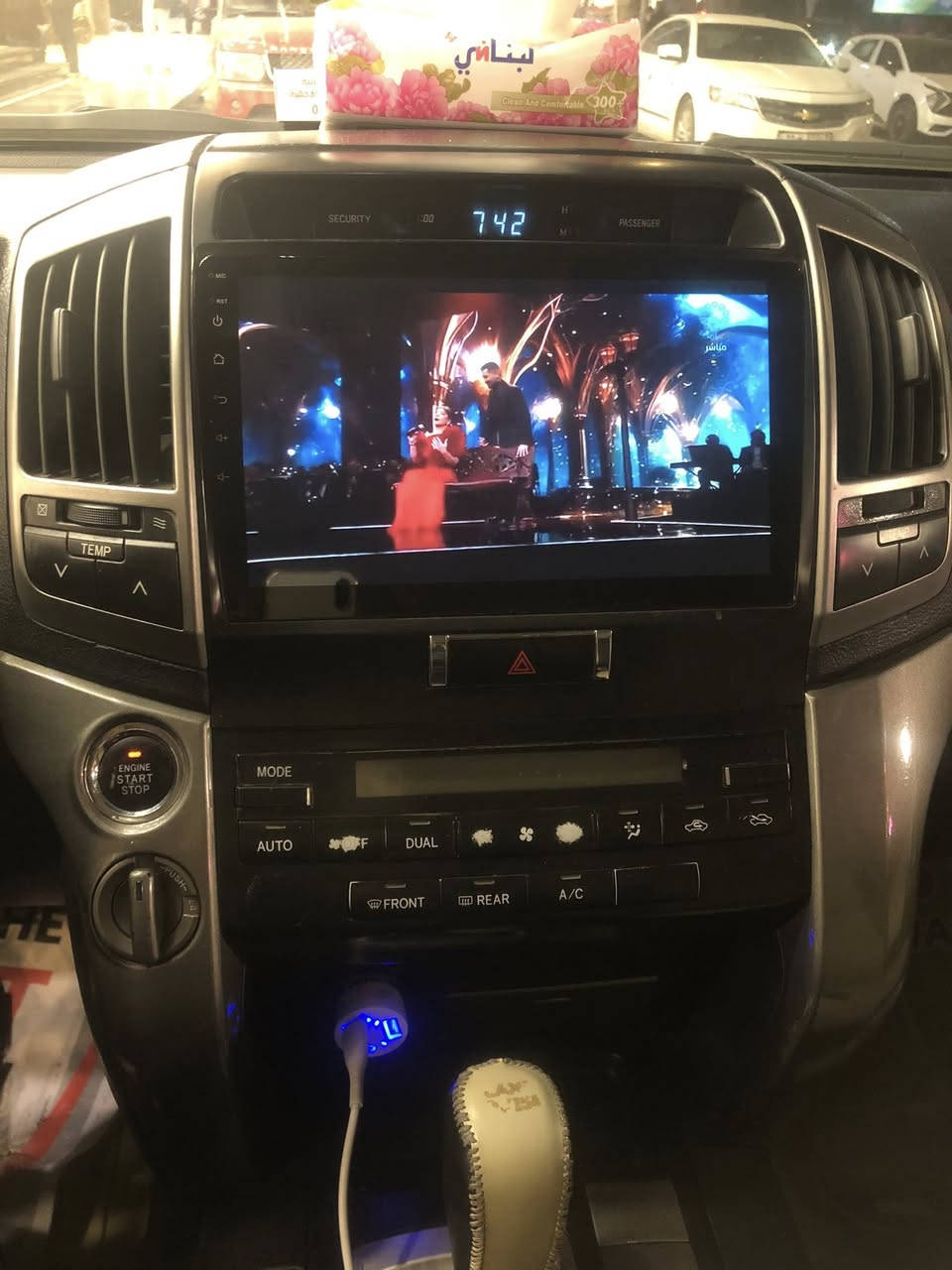 السلام عليكم جميعاً
سيارة لاندكروز للبيع او مراوس حسب القناعة موديل 2009 قطرية الاصل لون ابيض صدفي بأسمي رقم بغداد الماني صارلها 4 سنوات عندي تقريباً بيها قطعتين صبغ وقطعة بارد وحسب السونار ميحتاج اكتب مواصفاتها كلها لانها معروفة وبيها صيانة عامة من الدعامية للدعامية تشمل منظومة التبريد ومنظومة البانزين والكهربائيات بصورة عامة  وشادلها منظومة بريك جديدة ABS مع تخم تايرات جدد قبل فترة اشتريتلها  نوع دنلوب ياباني انتاج 2025 سيارة نظيفة جداً ومابيها اي صرف عليها مع صيانة المحرك وتبديل الرواجز وتنظيفة من الترسبات الدهن ( غسالة ) مع تبديل الكير والتورباين بالكامل في الشركة الهندسية لصيانة الكير فرع الكاظمية مع بطاقة الضمان  السعر (275 الف $ )  وبيها مجال بسيط ماكو هيج سعر بهيج سيارة نظيفة محل تواجد السيارة بغداد الجديدة/ الغدير للاستفسار عبر الواتساب او الاتصال (((***********)))
