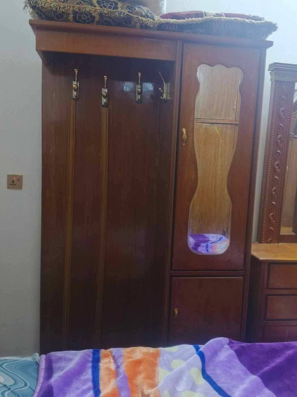 للبيع غرفه نوم حطاطه بدون الكنتور سعر ٣٠٠ وبيه مجال ع خاص 
المكان فلوجه الشهداء توزيع الجديد


**إذا كنت صاحب هذا الإعلان وتريد حذفه لأي سبب، رجاءا أرسل رسالة إلى الدعم الفني**