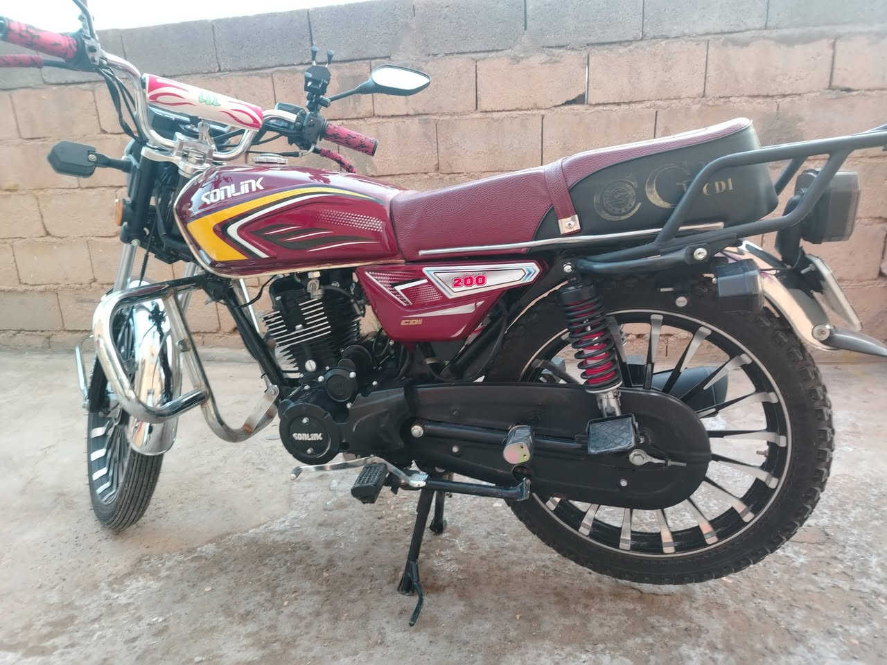 سلام عليكم دراجه ٢٥ محرك ٢٠٠ جواكيج بعده جديد بيع او مرارس بهايوشه


**إذا كنت صاحب هذا الإعلان وتريد حذفه لأي سبب، رجاءا أرسل رسالة إلى الدعم الفني**