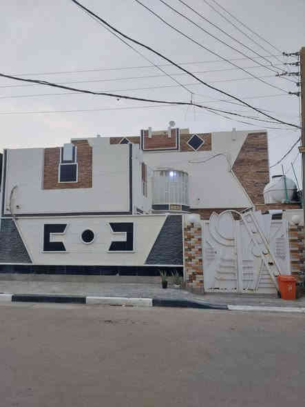 دار البيع العطيشي حي الشرطه  المساحه ١٣٤ بصف الركن طابو صرف طابقين اعكاده٣غرف نوم وحده جوه ٢فوك مطبخ ٥في٤ استقبال وصحيات داخليه وخارجيه السعر ١٣٠ وبي مجال
للأستفسار أتصال ***********
