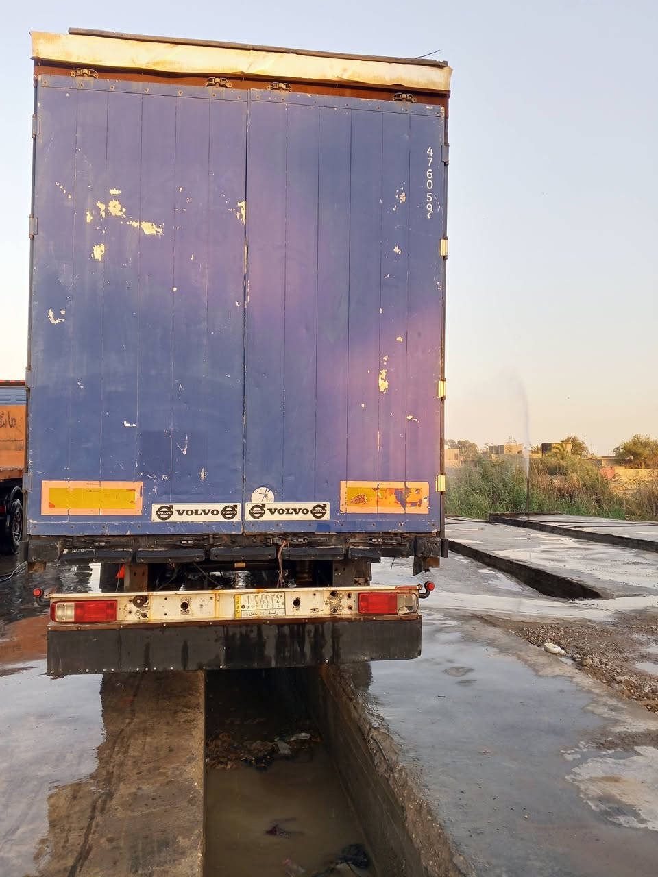 سلام عليكم للبيع راس وعربانه سكانيه بطه 113كير 3ب3  رقم واسط مربوطه جوانب متحركه ***********
