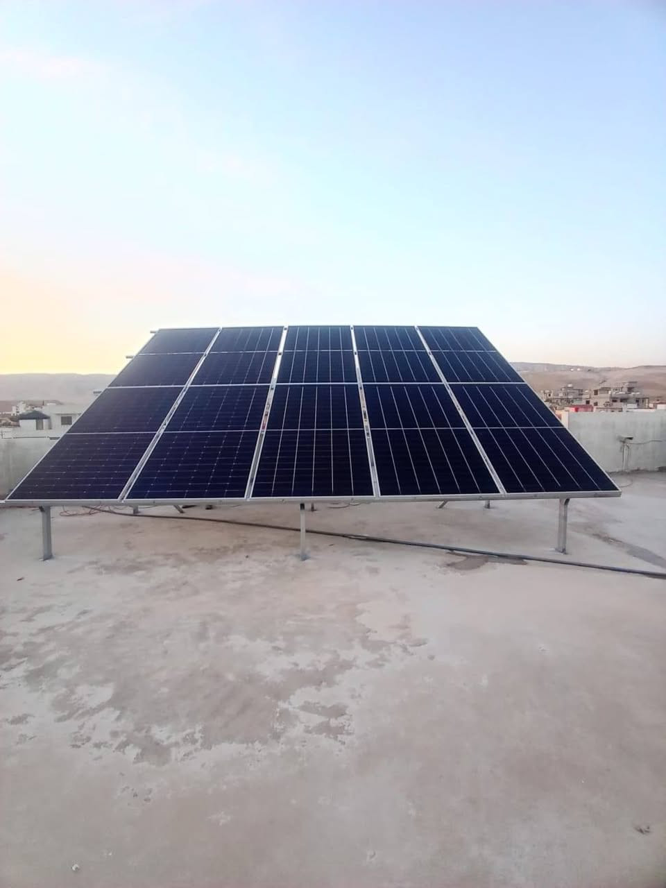 🚨مشروع جديد من "شركة الطاقة الذكية"   في باعدري 

نفّذت شركة طاقة الذكية منظومة شمسية متكاملة للزبون: السيد خديدة سلو الياس 
📍 الموقع: باعدري 

⚡ مواصفات المنظومة:
المنظومة تغذي  22 امبير صباحا و 16 امبير مساءا 
المنظومة تدعم خاصية الارجاع للوطنية ونظام التصدير الصفري 

🔹 انفيرتر 6KW Sofar Ip65 
✔️ضمان 5 سنوات استبدال 
🔹 بطاريات ليثيوم 16 كيلواط Dyness 
✔️ ضمان 10 سنوات

🔹 ألواح شمسية 620 واط عالية الكفاءة
✔️ ضمان 12 سنة

📊 أداء المنظومة:
☀️ إنتاج ممتاز خلال ساعات النهار لتغطية الأحمال الأساسية وتقليل الاعتماد على الكهرباء غير المستقرة.

💡 لماذا الطاقة الشمسية؟
✔️ كهرباء مستقرة طوال اليوم
✔️ تقليل كبير في مصاريف المولدات والوقود
✔️ تشغيل الأجهزة المنزلية بأمان وراحة
✔️ استثمار طويل الأمد يوفر عليك لسنوات

👷‍♂️ في "شركة طاقة الذكية" (https://www.taqa-smart.com) نقدم:
✅ منظومات منزلية وزراعية وصناعية
✅ منظومات On-Grid
✅ مكونات أصلية وضمانات حقيقية
✅ كادر هندسي متخصص وخدمة احترافية

📞 للاستفسار والتواصل:
Korek: ***********
Korek: ***********
Asia: ***********
Korek: ***********

🌐 "الموقع الرسمي لشركة طاقة الذكية"
https://www.taqa-smart.com

☀️ استثمر بالشمس… وودّع مشاكل الكهرباء.

#الطاقة_الشمسية
#شركة_طاقة_الذكية
#منظومات_شمسية
#SolarEnergy
#الموصل
#Roj_Solar
#Sun
#Taqa_Smart 
#Bashiqa 
#Mosul 
#طاقة_ذكية
