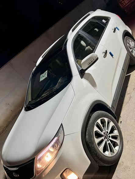 السلام عليكم 
للبيع كيا سورنتو كوري مكفوله كفاله عامة من الضربة والصبغ 

2014 رقم نينوى بسمي  نينوى تحويل مباشر فول مواصفات ١/2 المواصفات ماشية 150

محرك 6 سلندر

سبعة راكب

بانوراما سقف طكتين

مري شفط + اشاير

حساسات امامي + خلفي

بصمة تشغيل + بصمات ابواب

كشنات تدفئة وتبريد الامامية

كاميرا خلفية حساسات امامي وخلفي 

مانع انزلق + AWD

كشنات كهربائية 

6 سماعات 

6 قطع تبريد

شاشة عداد اكتروني

تحكمات استيرن 

مبثت سرعة

السيارة نظيفة بشرط محرك وكير وكهربائيات سليمة 

 مواصفات  1/2 معروفة 

بيها ملاحضات بسيطة. واخر صورة موجود بيها طخة خفيفة بطارف الدعامية  

السعر 195  ومجال بسيط 

للاستفسار : ‏‪***********‬‏

ملاحظة : اذا مو شراي لا تجيني رجاءً
