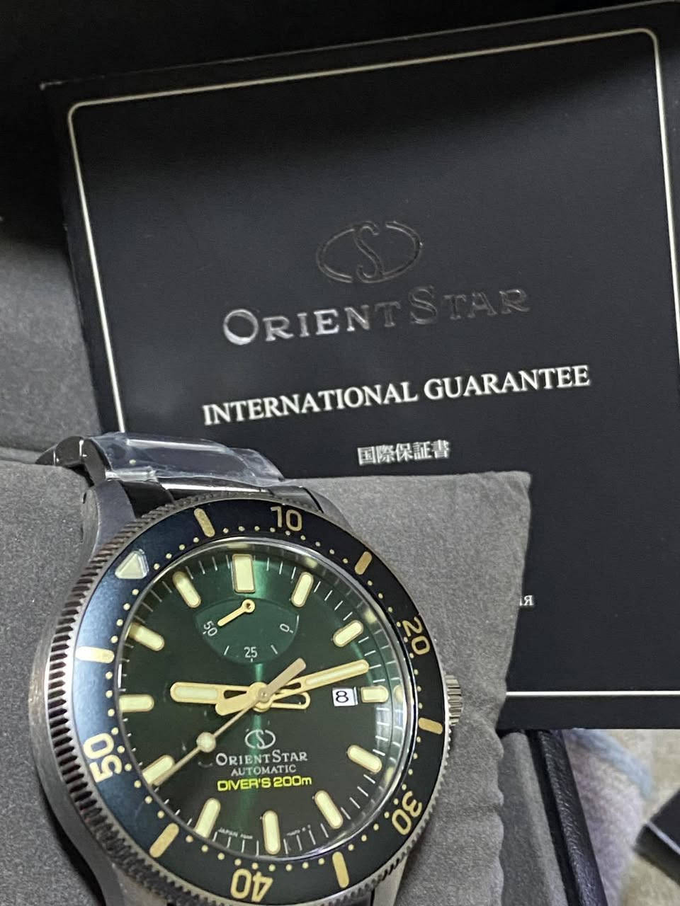 Orient Star Diver
ساعه ماركه اورينت ستار بحري فخامه اليباني وكاله غيرمستخدم مع كامل مرفقات
ماكنه اوتوماتيك و تكويك
قطر 43.6
جام زفير ضدالخدش
كيج باور رسيف 50 ساعات 
قفل بحري
مقاوم الماء 200 متر
سعر 535$
توصيل موجود


**إذا كنت صاحب هذا الإعلان وتريد حذفه لأي سبب، رجاءا أرسل رسالة إلى الدعم الفني**