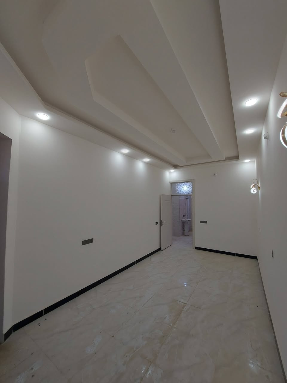 🏩 دار للأيجار ✅️ الموقع بعقوبة العزات 💥 بناء حديث ⬅️ فول المواصفات 🎈زيروا غير مسكون 🏚 شغل درجة اولى 
🏘 ايجار الدار [[ ٥٠٠ ]] الف قابل للتفاوض 🔺️ مساحة الدار  ( ١١٥ ) متر 
🏘 طابق الأول ( ١ ) غرفة نوم 🏛 وستقبال ⬜️ وصالة 🛖 ومطبخ 🛁 ومجموعة صحيات كاملة 🔶️ مع مناور عدد ( ٢ ) 
🏘 طابق ثاني ( ١ ) غرفة نوم كبيرة 🟨 وصالة 🛁 ومجموعة صحيات ⭕️ مع سطحين 💥💥💥

للاستفسار مع مكتب نجاح العميري للعقار ☎️
 موقع المكتب ⬅️ مدخل العزات مجاور اسواق نوتيلا الغذائية 🛒 او التواصل على الماسنجر او الواتساب على الرقم *********** 📞📞
