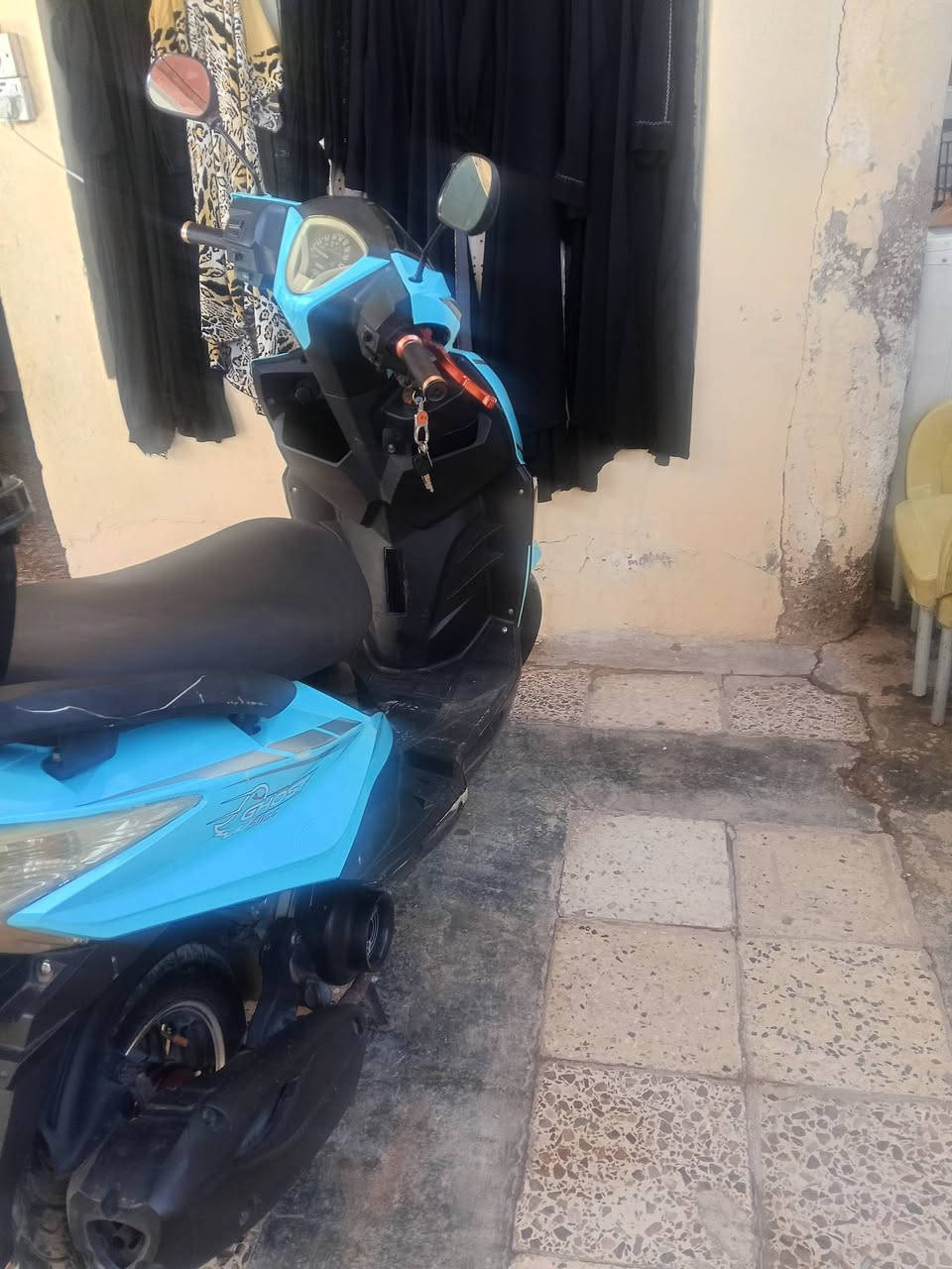 السلام عليكم شباب هاي دراجه ياباني لوك ما مفتوح شرط فحص دراجه نضيفه فول اي نقص مابيهامكان ديالى شهربان ***********.     سعرها ٦٥٠وبيها مجال قليل
