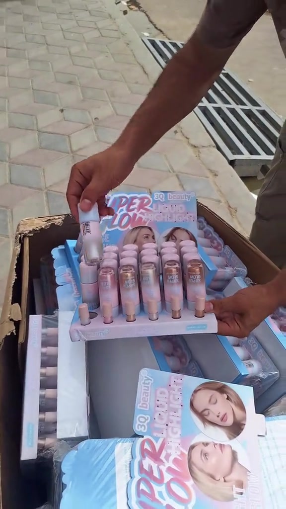 اضائة خدود الحجم كببر بالف ونص فقط #كوزمتك #مكياج #tiktok #viralvideo #صالون 


**إذا كنت صاحب هذا الإعلان وتريد حذفه لأي سبب، رجاءا أرسل رسالة إلى الدعم الفني**
