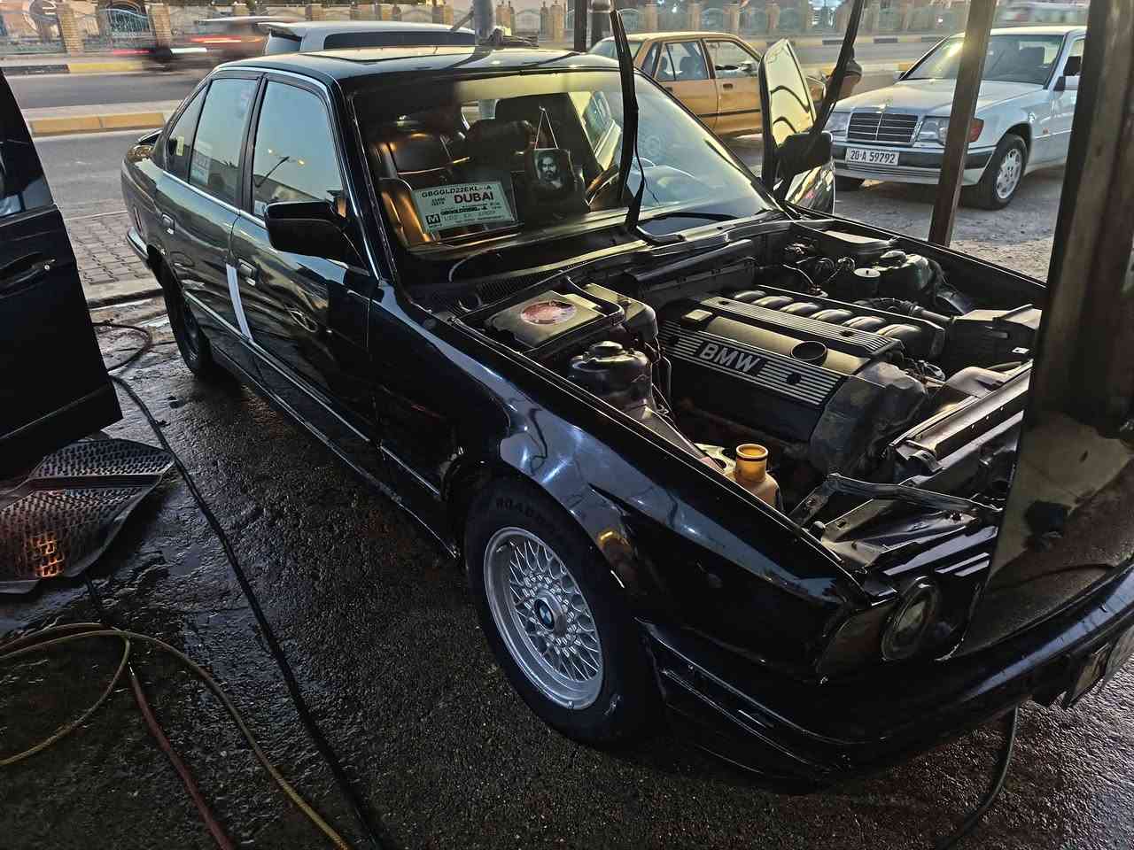 السلام عليكم BMW 520
رقم ديالى
محرك مسكر فانوص 525
كير عادي محرك وكير مكفولات
تبريد ثلج
كهربائيات كلهة شغاله
صدر 80٪. السعر 42 وبيهة مجال
رقم الهاتف ***********
