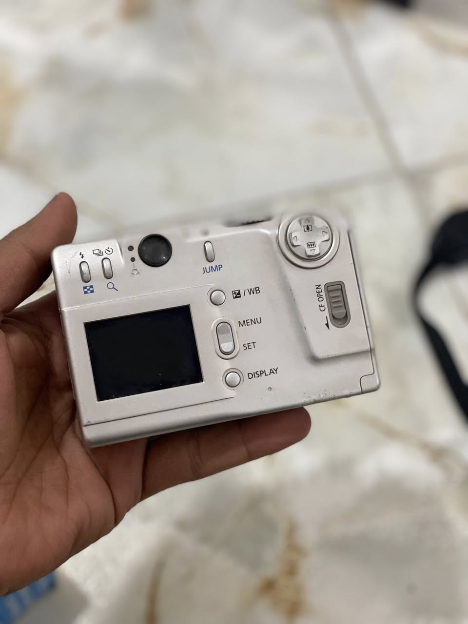 كامرات قديمة بهل شكل الي يفيدنة يدفع سعر وبالعافية


**إذا كنت صاحب هذا الإعلان وتريد حذفه لأي سبب، رجاءا أرسل رسالة إلى الدعم الفني**