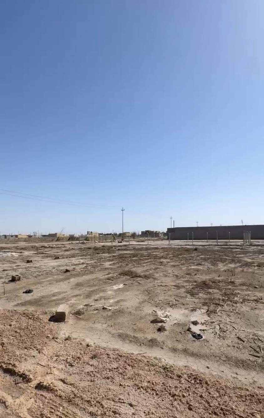 قطعة ارض للبيع
الموقع/ الناصريه حي الجوادين النزله الثانيه
مساحه 200 متر 
متوفر بيها كهرباء وشارع سبيس
 تنزل بشارع السكه لكدام تلاكيك صورة حسن نصر الله تعبرها تلاكيك حسينية الزهراء هيه ثاني فرع على اليمنه اصير وبسعر مناسب انشاءالله الاتصال ***********
