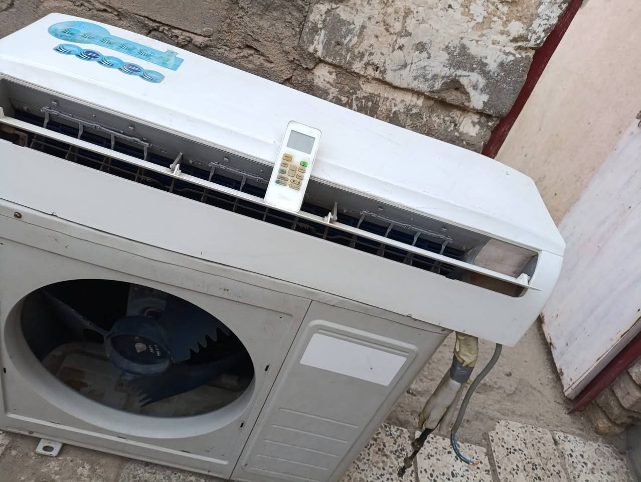 للبيع ..للبيع..سبلت 1.5طن ميديا باب اول .***********
شرط النظافه والشغل والتبريد مابيه فصله 
ملاحظه...الغاء عاكس الدوره فقط...الشطره ...الشطره
 اتصال....او....واتساب..***********
