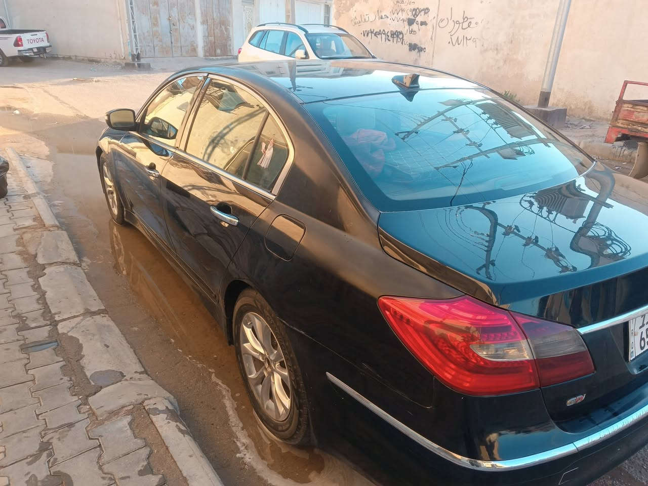 جينسيز 2012 امريكي
حادثها جاملغ وبنيد صفحه الصدر 
السياره جاهزة ***********
