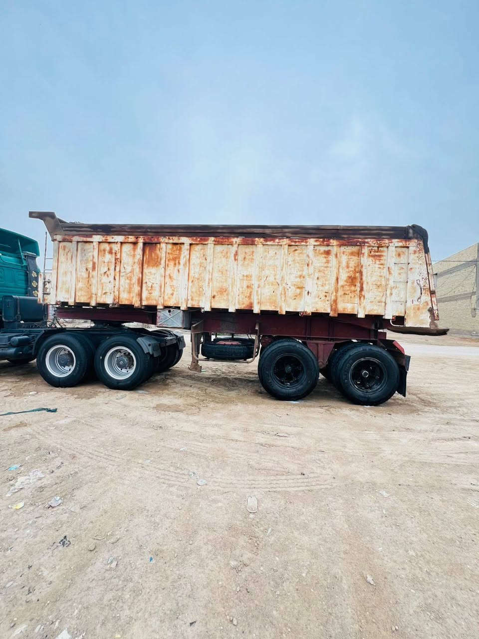 سلام عليكم عربانه البيع ذرعته 31متر مكفوله كفاله عامه جاهزه العمل  الاستفسار ***********
