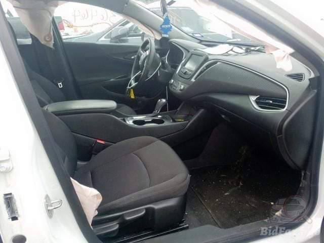 شوفريلت ماليبو موديل 18 رقم بغداد.  صور الحادث مرفقه.
مواصفات معروفه. فئة ls
كير مكينه حداديه تبريد بشرط 

حادث بيبان بجم كبس بلادي 
مكانه كربلاء. السعر 90 وبيه مجال. بيع مستعجل للامانه السيارة مال بيت وخير من الله 
***********
