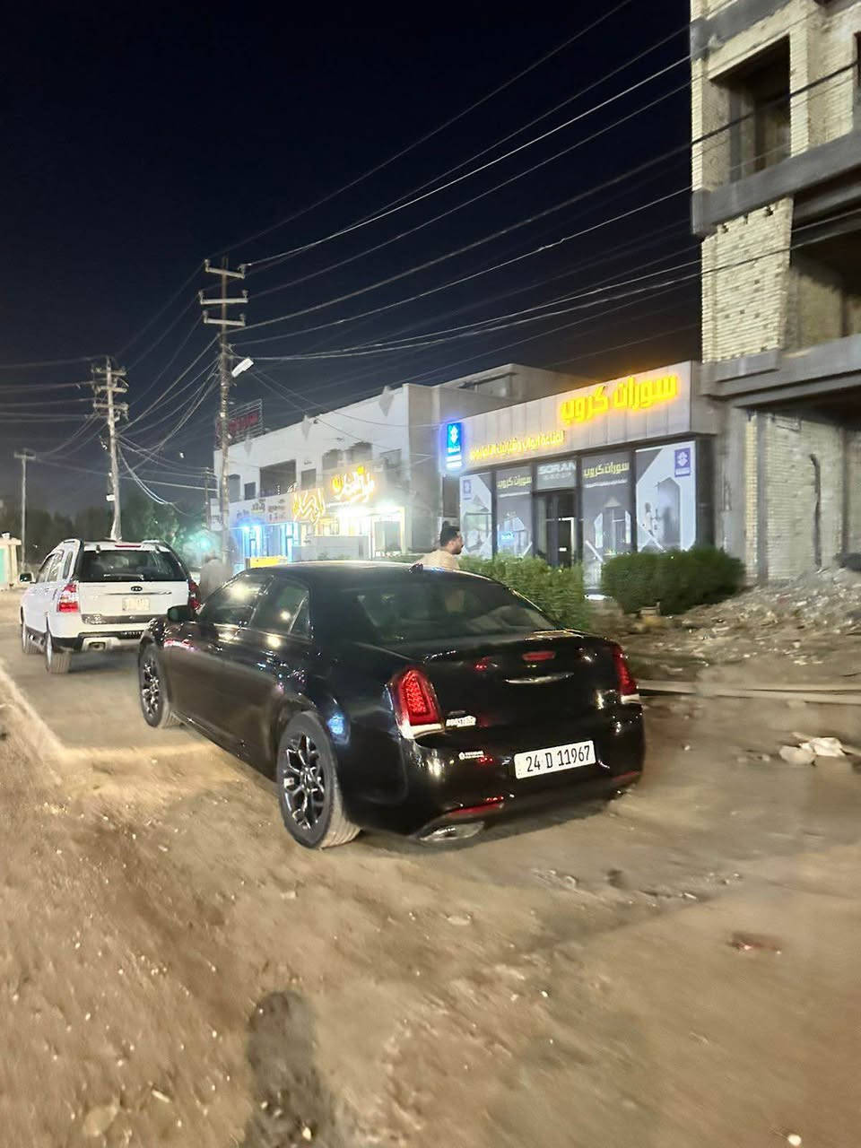 اوباما ٢٠١٧ 
فول الفول 
بانوراما 
بردة خلفية
كشنات تدفئة +تبريد 
كشنات كهرباء 
لايت دوار مع السيترين 
تدفئة ستيرن + مرايات تعتيم
كير +محرك + تبريد حدادية
شواصي لغد كفالة 
ضرر امريكا ونص من الجاملغ الايسر 
تخم تاير جديد 
سيارة جاهزة وحلوة نواقصها اشياء بسيطة
(فور ويل السيارة )
رقم دهوك باسمي تحويل ثاني يوم
*********** والسعر 178 حلة, بابل
