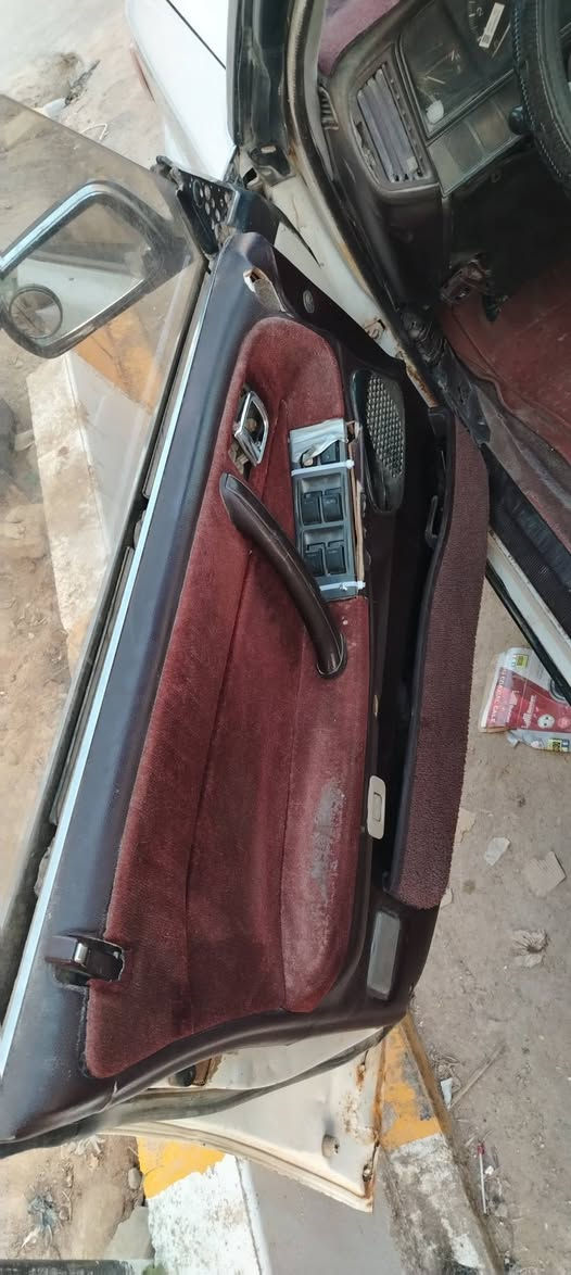 هارتوب موديل 89 يسرا بلاد
سياره مكينه خير من الله
بس الكير بي ضعف
سنتر لوك شغال
تخم تايرات
مكاني ناصريه
سعره 28 بيه مجال قليل
***********
