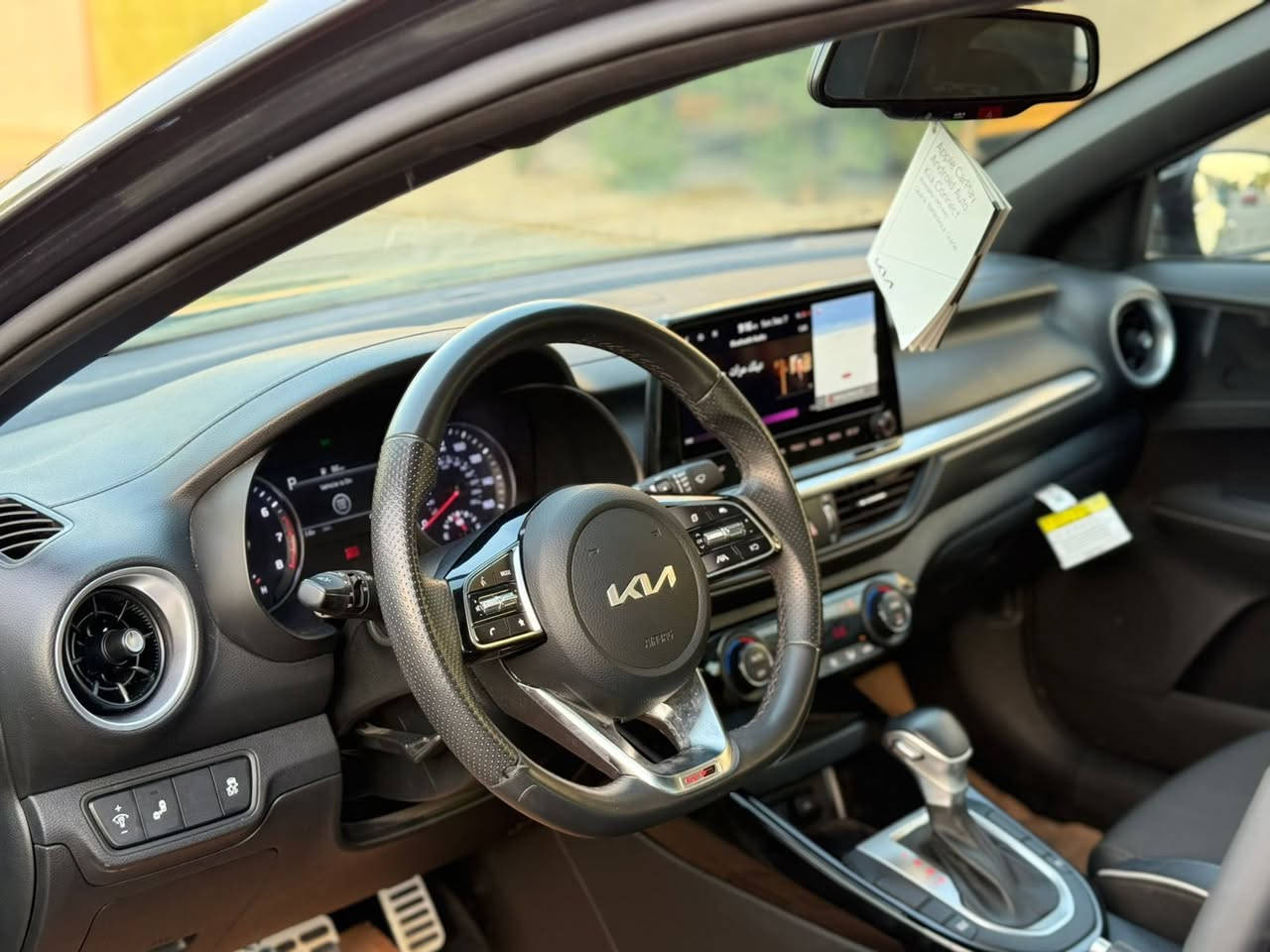 سلام عليكم كيا فورتي موديل  ٢٠٢٣ صوره الحادث بل المنشور  مكان السياره بغداد الدوره اني مكلف بل نشر تصال بالرقم *********** السياره جيتي فول ماعده الفتحه السياره ماشيه ٥١ السعر ١٥٥
