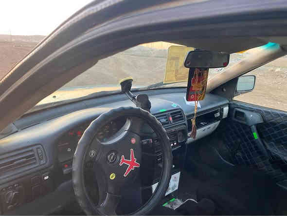 سەرەتا بەناوی خوای گەورە 
ئۆپڵ ڤیکترا مەکینە 20 مۆدێل 1991 گێڕ عادی
گێڕ و مەکینە مەزبووت و بێکێشە 
پێش و پشت کەپس لێدراوی نییە ماشالله ماڵەکە پاک ماوەتەوە
سەیارەکی ڕێک و پێک و تون و تۆڵە و بێ مەسرەفە
موس و بڕاوە نییە سەیارەکە ڕەقەمەو تەنها ئەوەلیات بەشەرت
کارەبایی و لایت و چواری مەزبووت
نرخی 19 گەڵا و مەجالێکی کەمی تیایە
شوێن چەمچەماڵ 
ژ.م *********** Singapore
