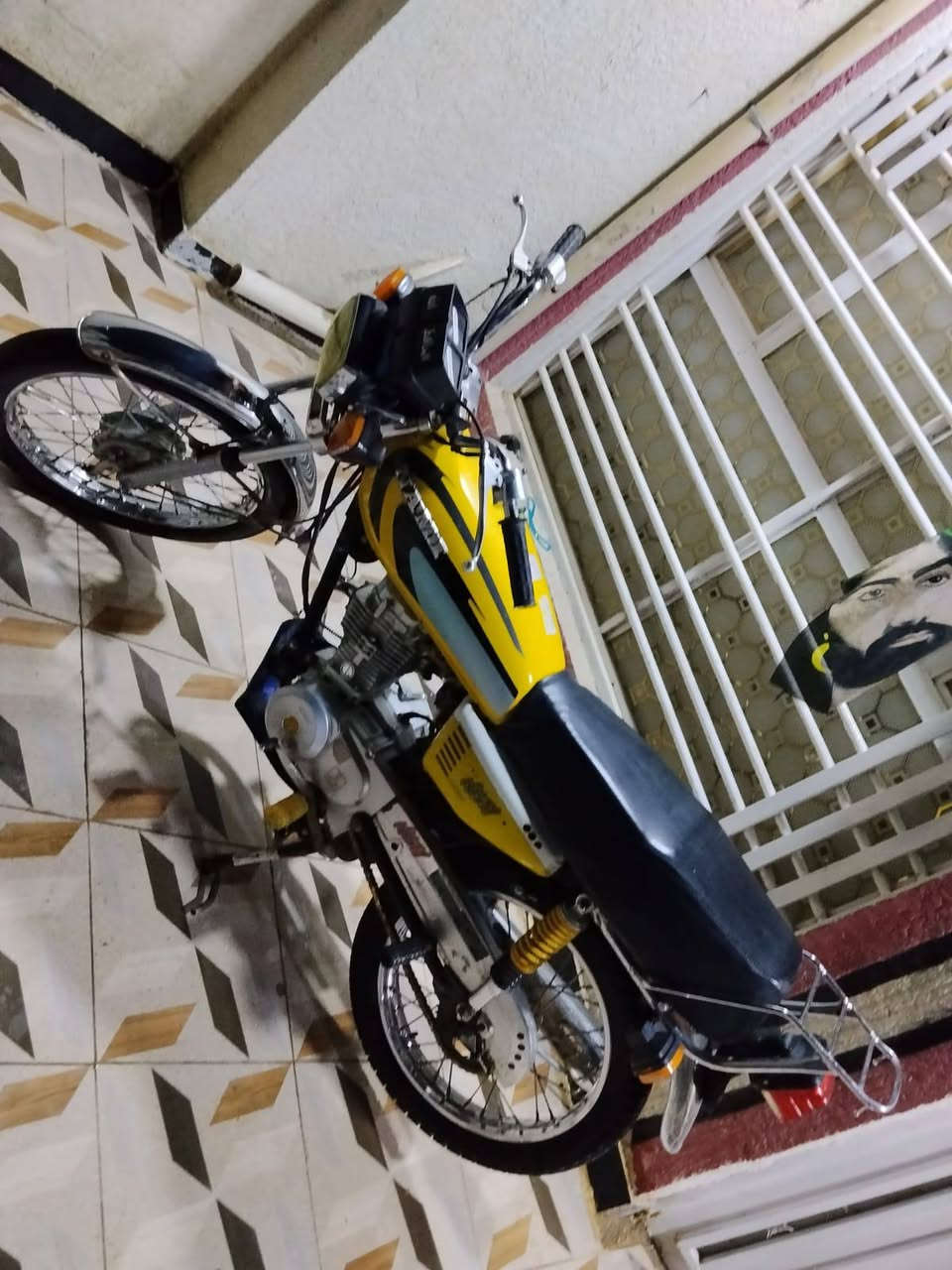 سلام عليكم دراجه مديل ٢٣ ما مفتوحة ابد مكفولة اوراق سكنر سعر ٦٠٠ بيه مجال مكلف بنشر‏‪***********‬‏
