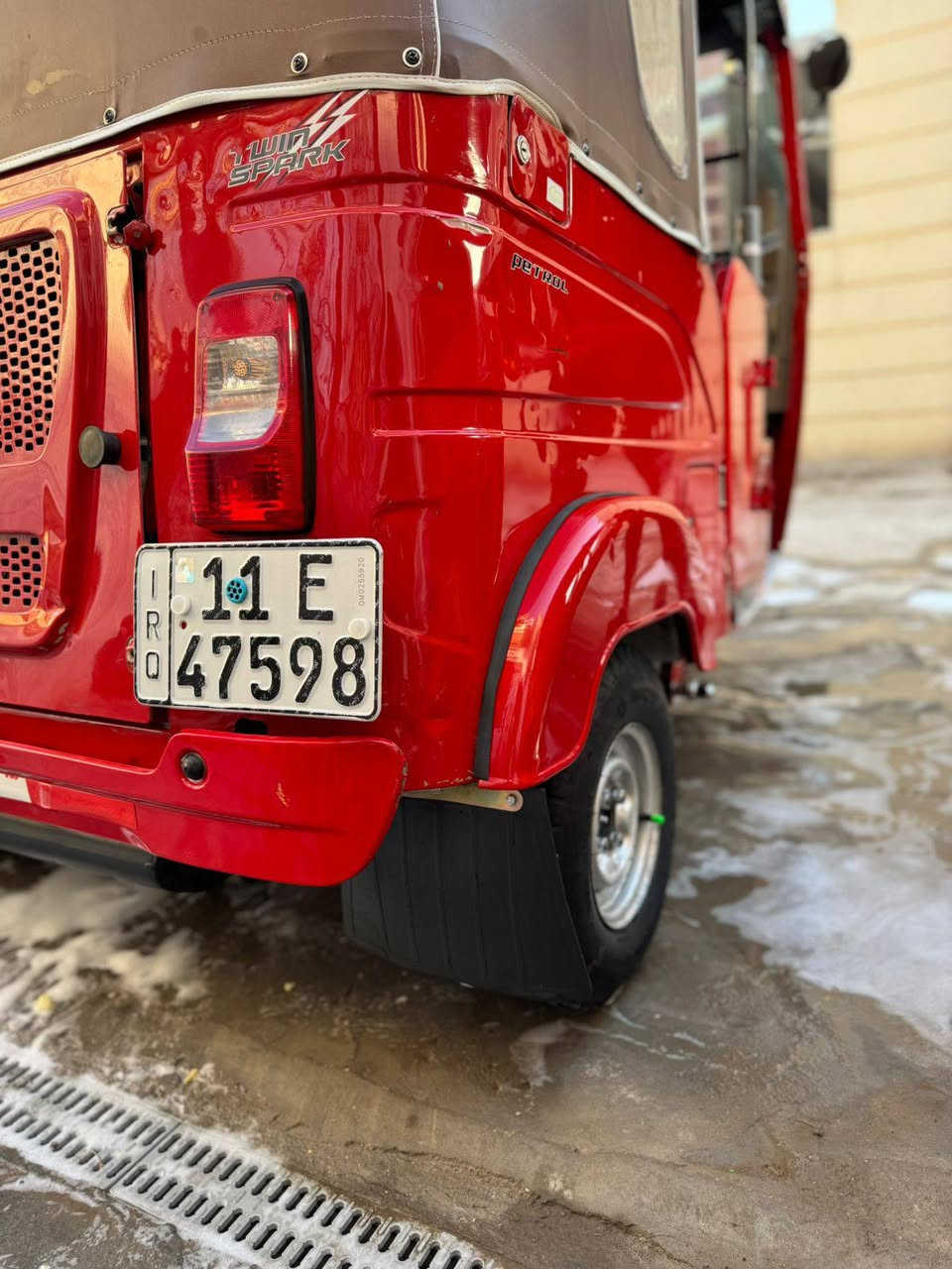 اسلام عليكم تكتك باجاج 22 مضلع رقم بغداد هزه كامله تحويل ثاني يوم تكتك خير من الله كامله مكمله بيهه بس بكلايت يسره معمره يم الكنر مكينه مكفوله تكتك كفاله دوس مامعمره مكان الدوره *********** مكلف بالنشر رقم صاحب موجود
