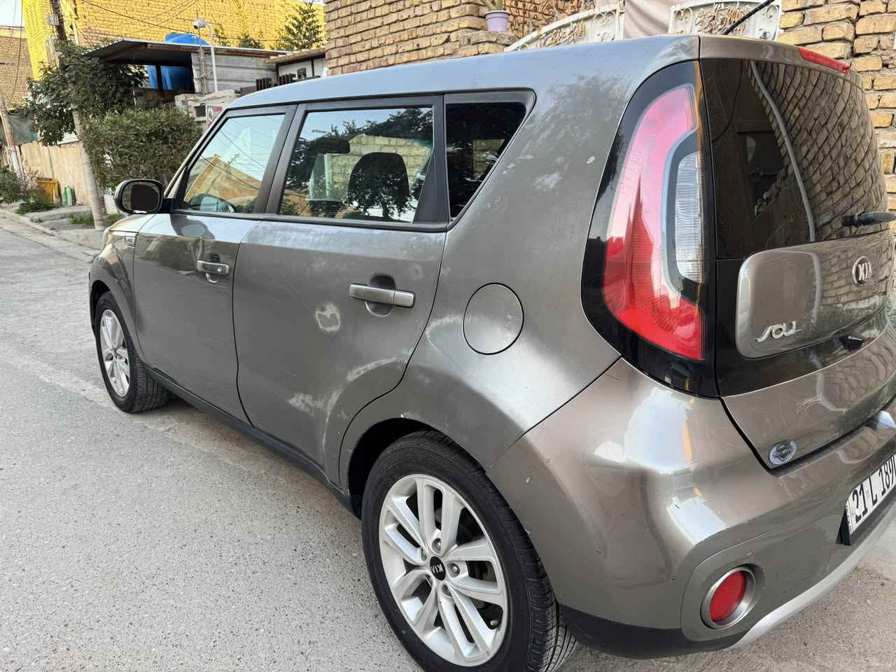 للبيع 2017 GDI محرك2000    رقم السليمانية بأسمي شرط التحويل بدون وكاله حادث جانبي مثل ما موضح ***********
